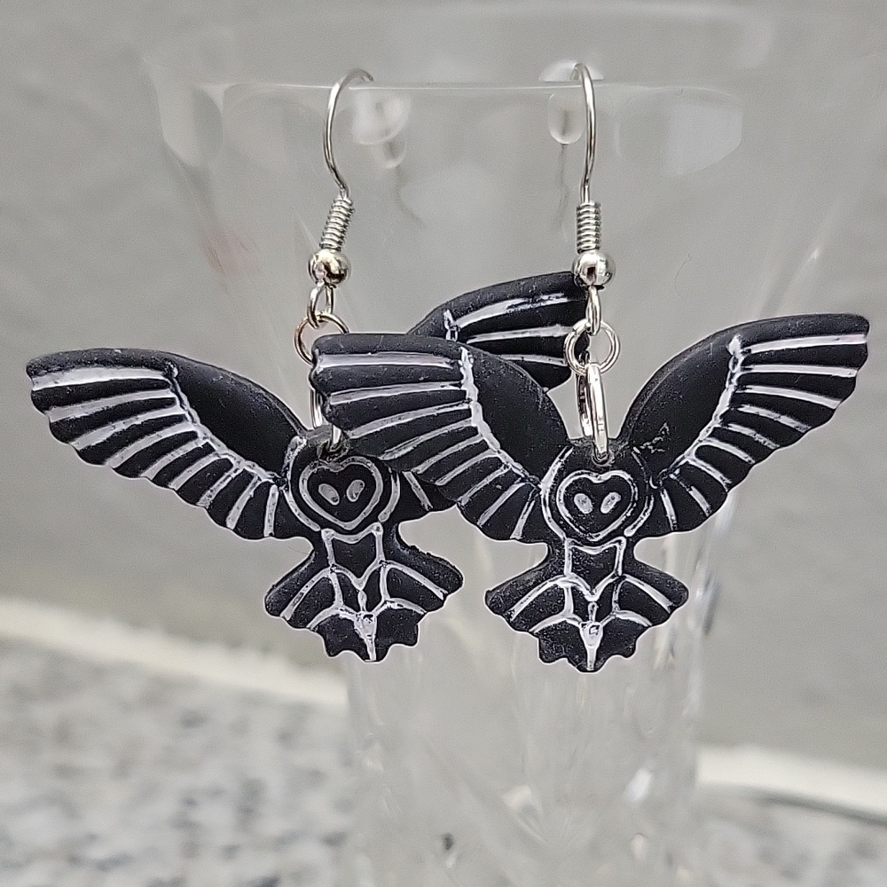 4/$10 black and white owl earrings